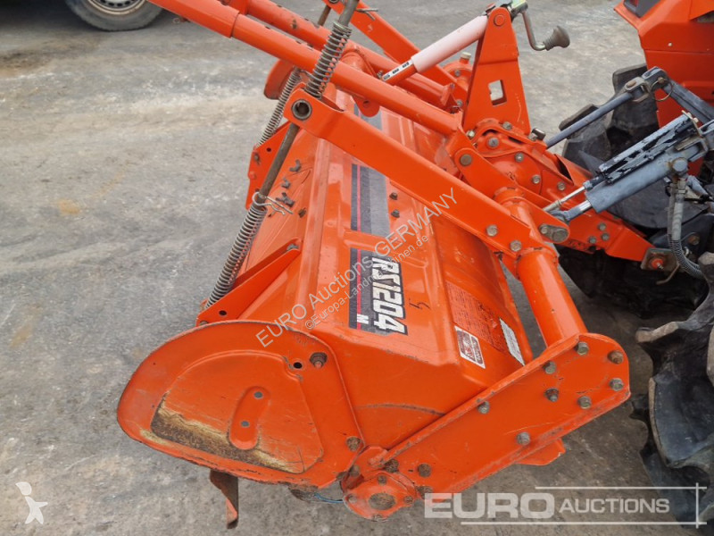 Трактор Kubota B40