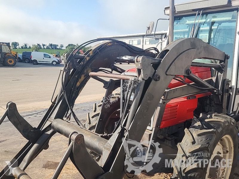 Сільськогосподарський трактор Massey Ferguson 3060