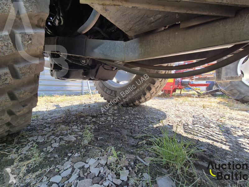 Трактор Massey Ferguson 6255