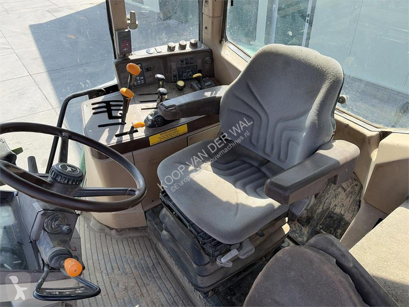 Lantbrukstraktor John Deere 6110 PQ