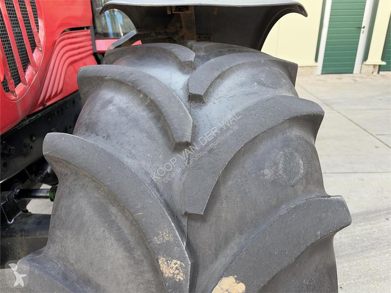 Lantbrukstraktor John Deere 6520