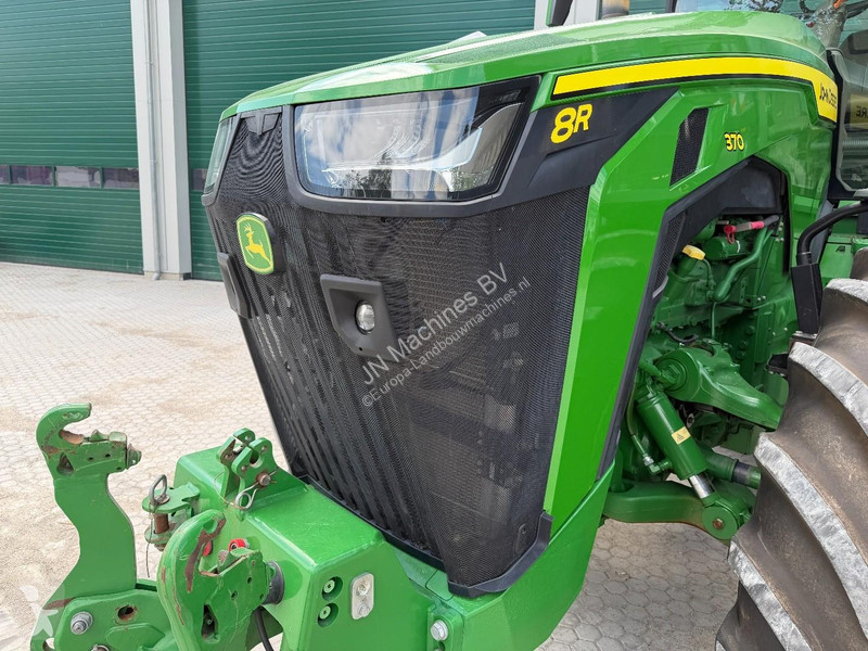 Ciągnik John Deere 8R 370