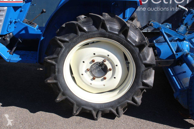 Lantbrukstraktor Iseki TL2300