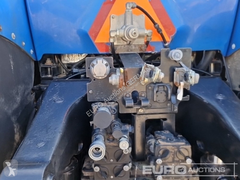 Tracteur agricole New Holland T8050