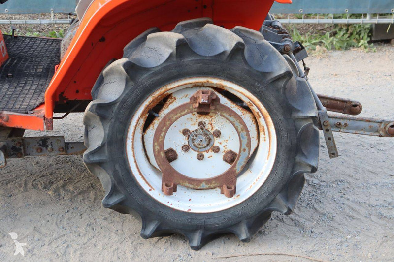 جرار زراعي Kubota A-155