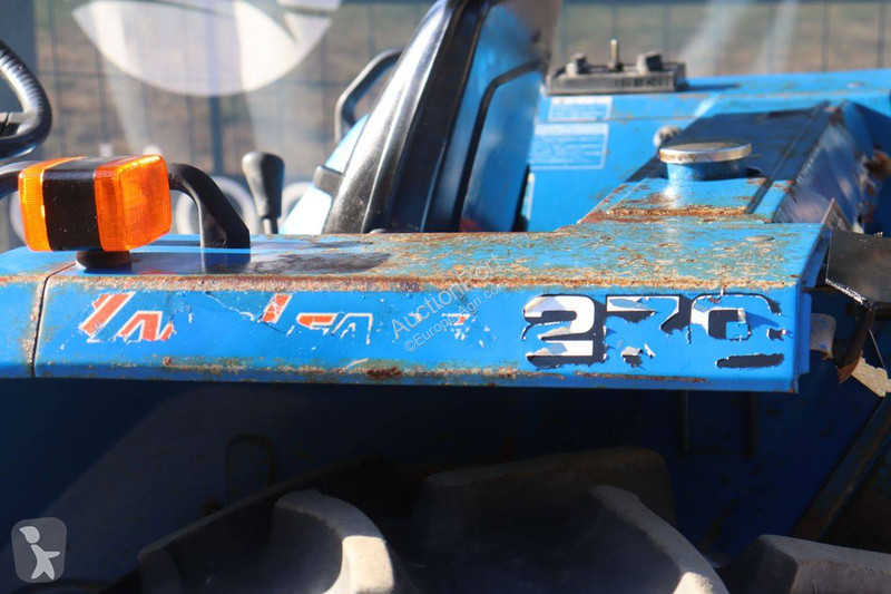 جرار زراعي Iseki TA270F