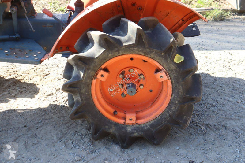 Tractor Kubota B6001