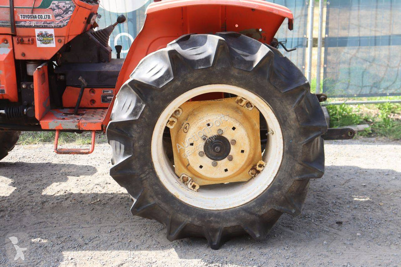 جرار زراعي Hinomoto E2604