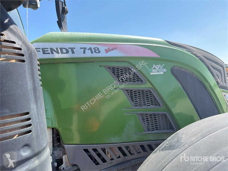 Сільськогосподарський трактор Fendt 718 Vario...