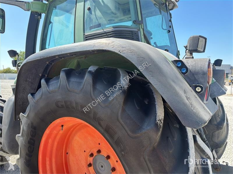 Сільськогосподарський трактор Fendt 716 Vario