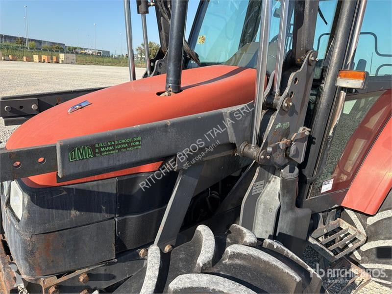 Tractor New Holland L75 4WD Tractor