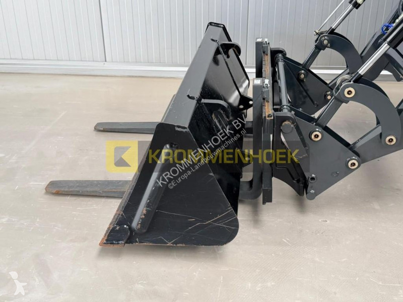 Ciągnik Branson 5025CH