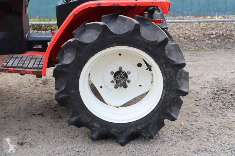 Mitsubishi MT15F tractor