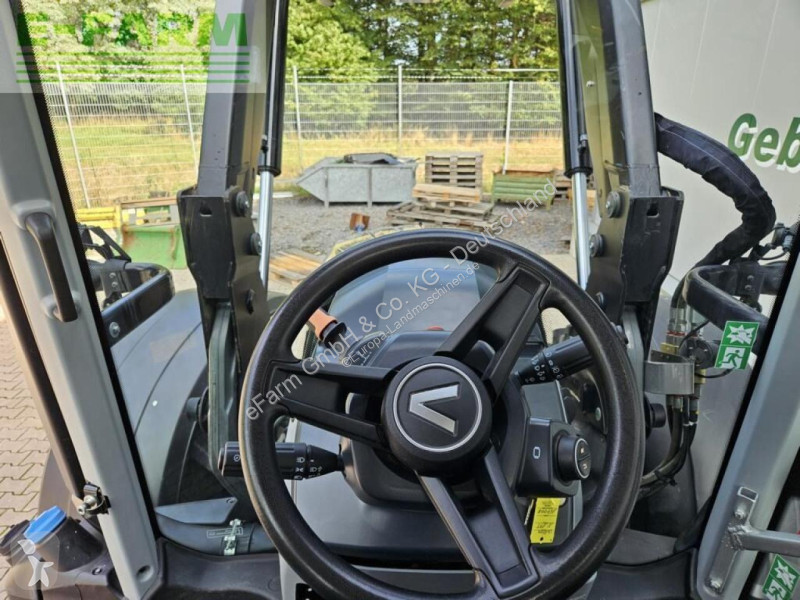 Tracteur agricole Valtra  n 175 active