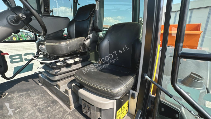 Tracteur agricole JCB 4220 4X4