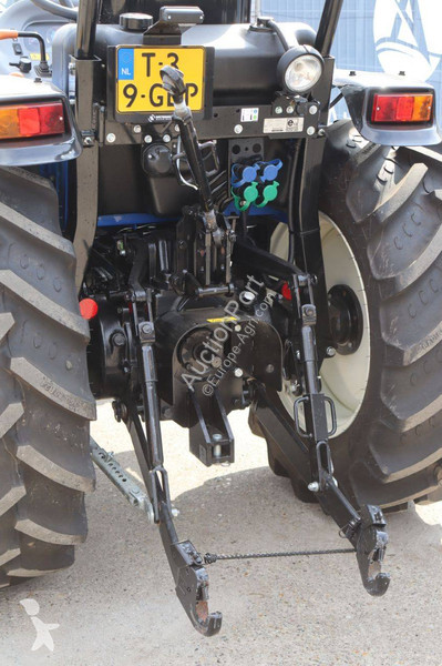 Tracteur agricole New Holland Boomer 55