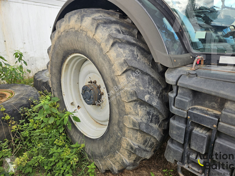Tracteur agricole Valtra