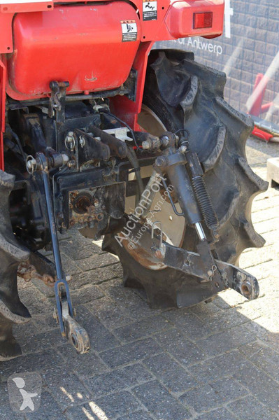 Tracteur agricole Mitsubishi MTZ20