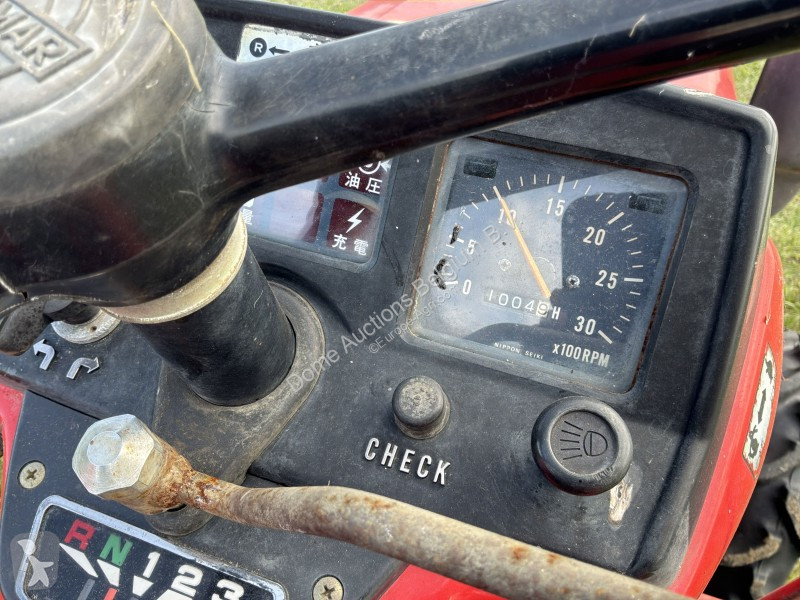 Tracteur agricole Yanmar YM1820D