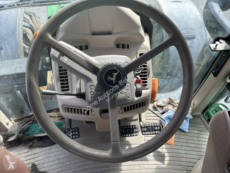 Tracteur agricole John Deere 619