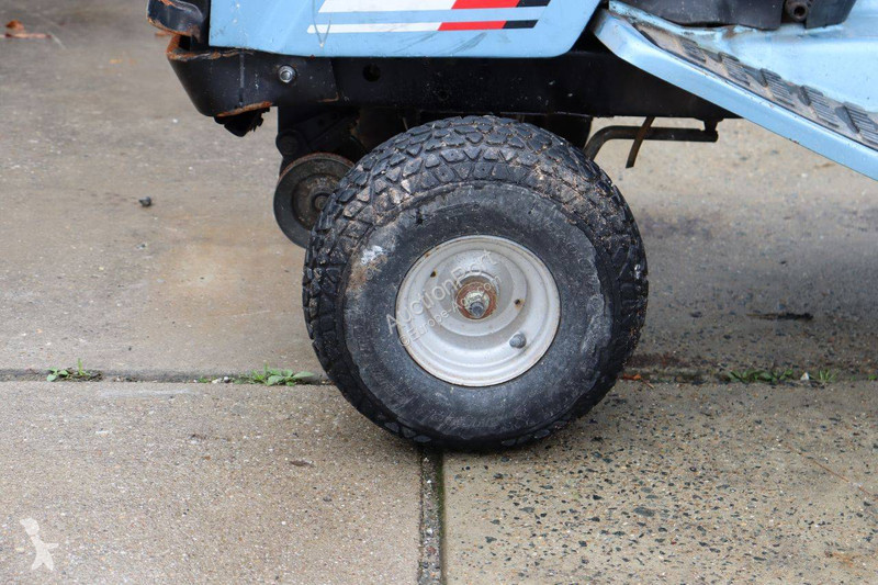 Zemědělský traktor  YT 3600