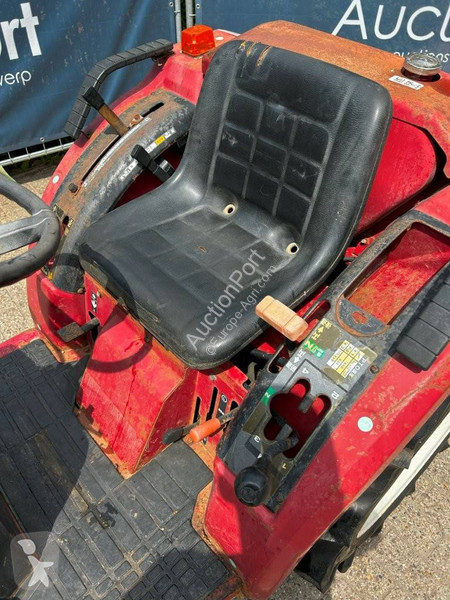 Tracteur agricole Mitsubishi MT165