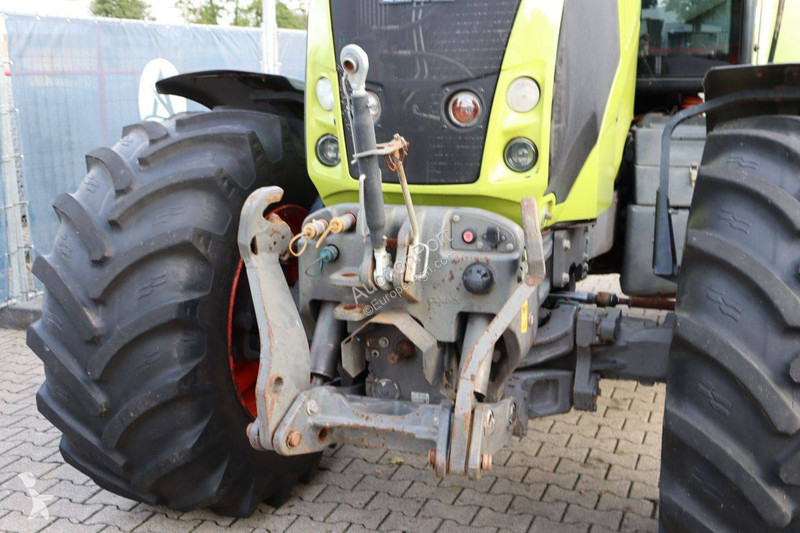 Zemědělský traktor Claas Axion 810