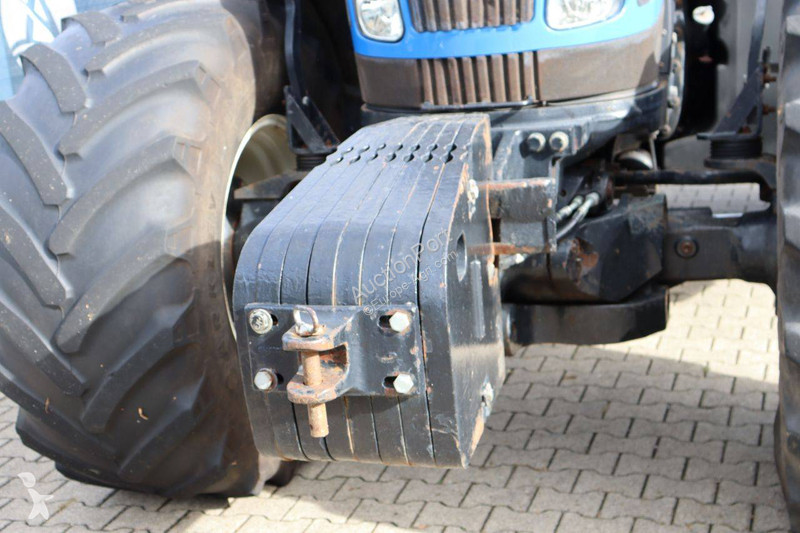 Zemědělský traktor New Holland T8020
