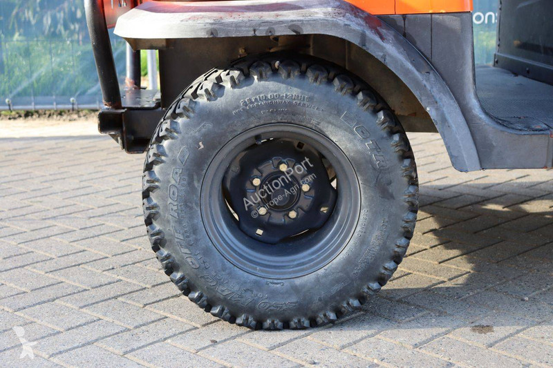 Zemědělský traktor Kubota RTV900