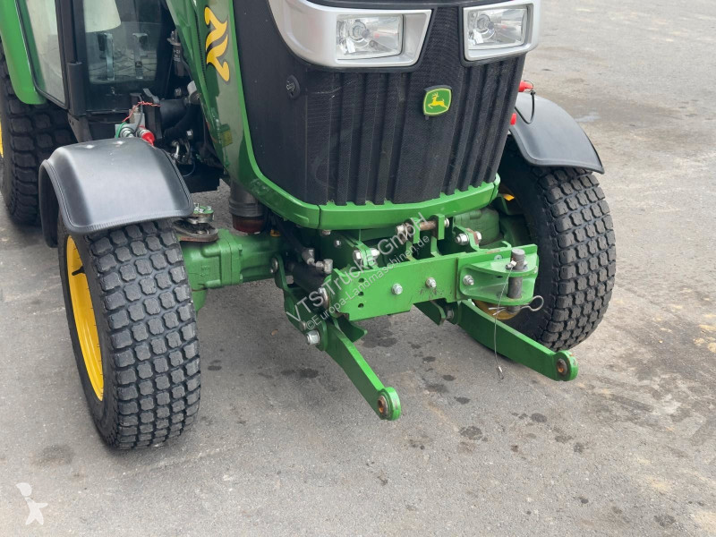 Tractor John Deere 3046 R 4x4 Hofschlepper...