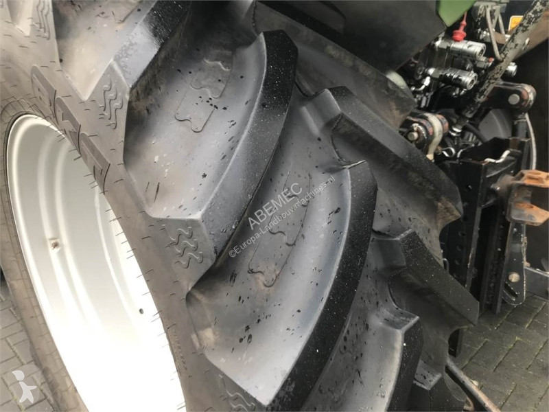 Tractor Deutz Agrotron ttv430 met brede wielen