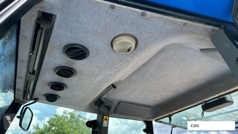 Tracteur agricole New Holland TM190 4X4