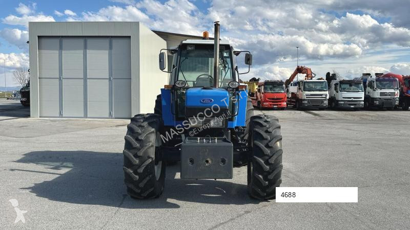 جرار زراعي Ford 8240 4x4