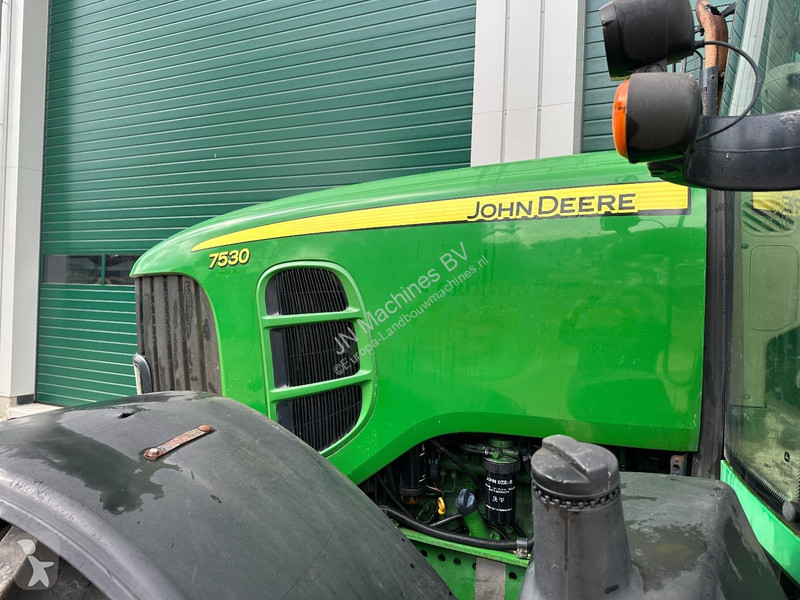 Tractor John Deere 7530