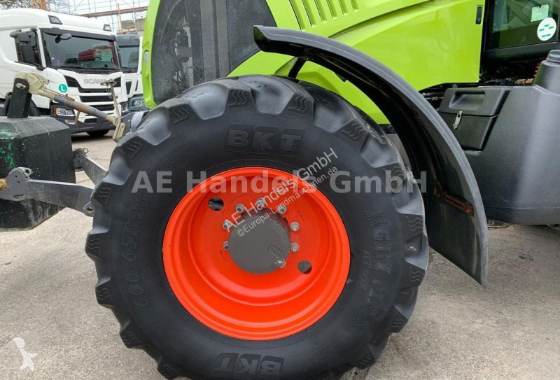 Tractor Claas Axion