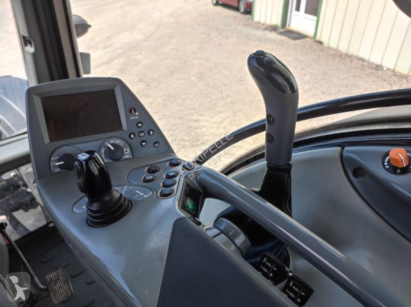 Tracteur agricole Valtra  T151