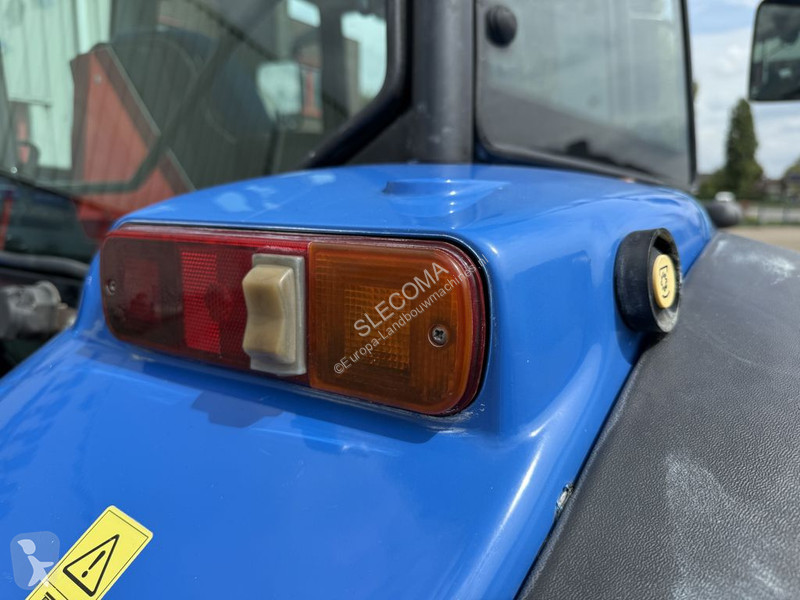 Tracteur agricole New Holland T5040 CAB + GPS