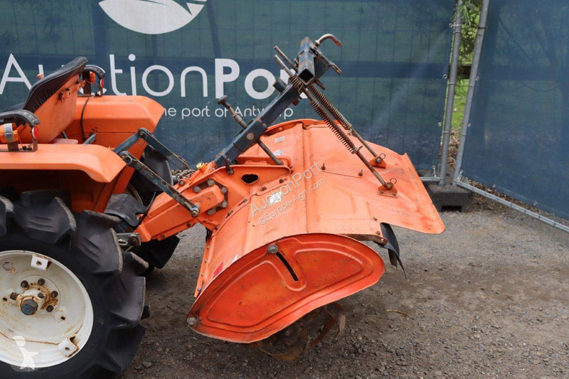 Tractor Kubota B1402