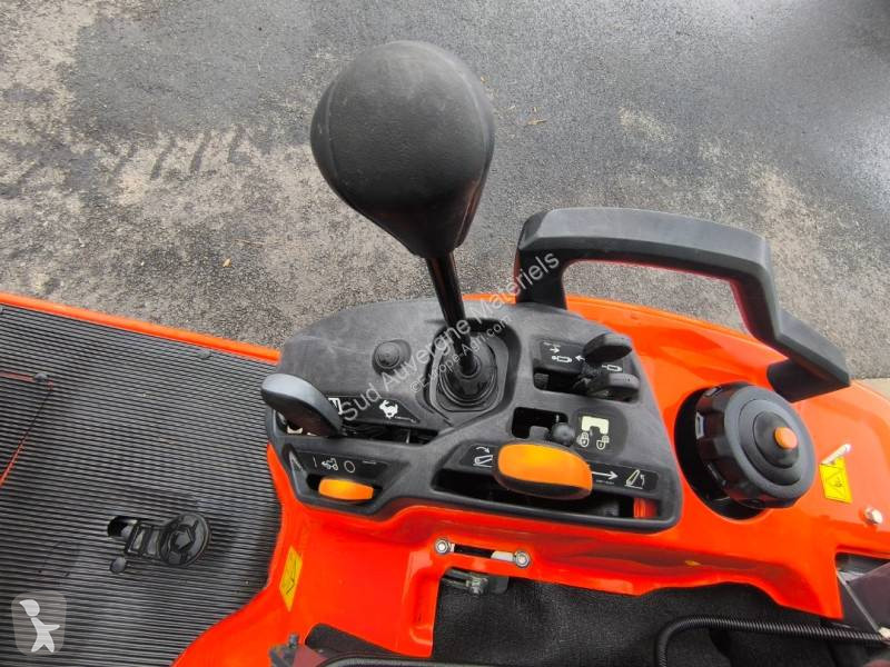 Kubota BX 231 + Chargeur Kubota et Enfouisseur...