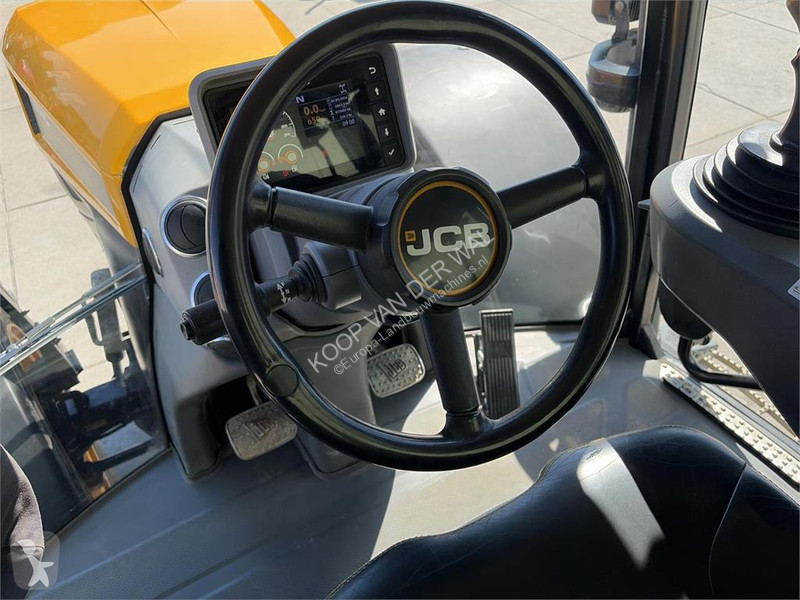 Lantbrukstraktor JCB