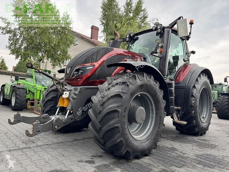 Valtra  t234 versu smarttouch tractor