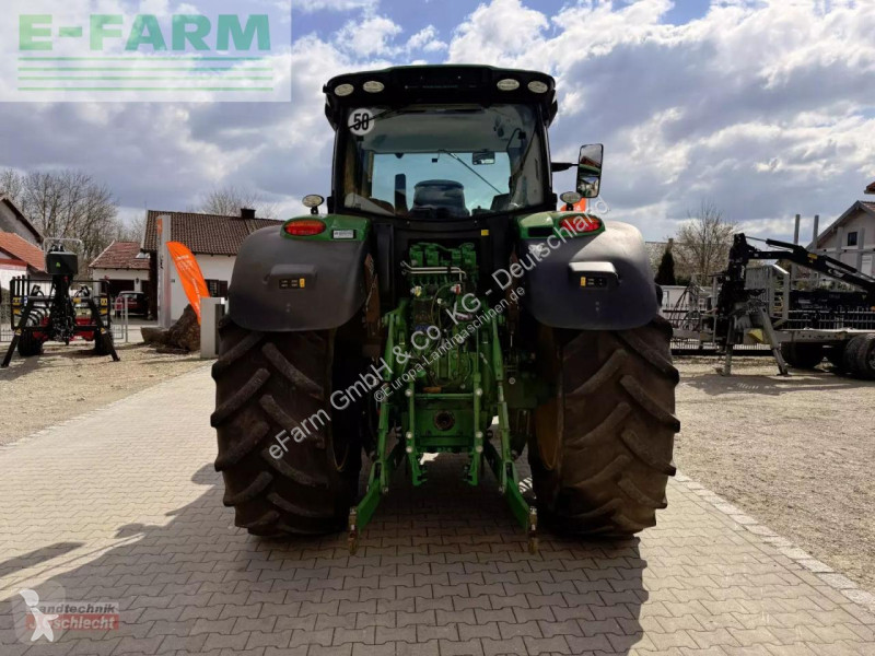 Landbrugstraktor John Deere  6215 r mit frontlader