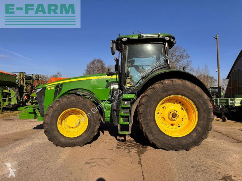 Landbrugstraktor John Deere  8320r # e23