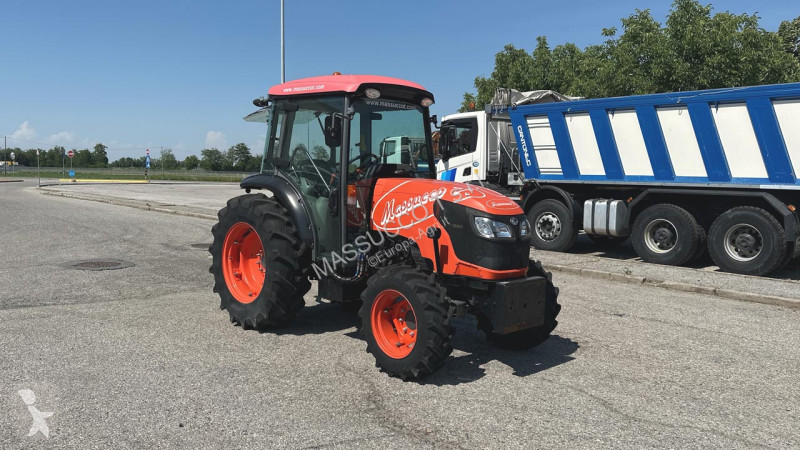 Tractor agrícola Kubota M8540 4x4