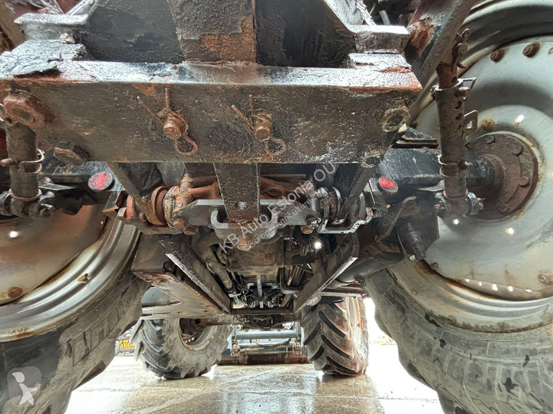 Lantbrukstraktor  Farmall 105U FRONT BUCKET