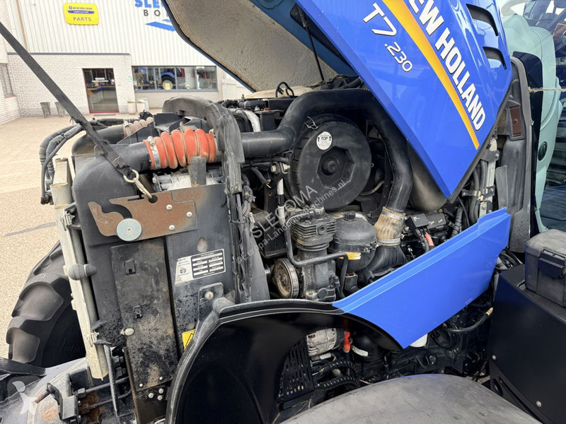 Lantbrukstraktor New Holland T7.230 AC MY18 T4B