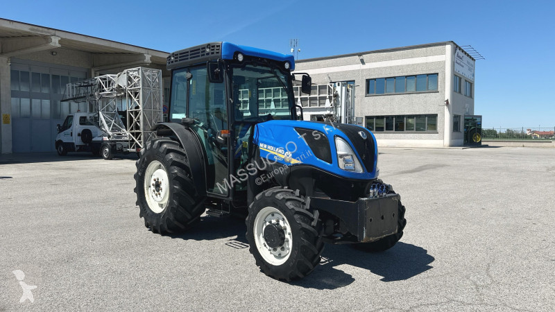 Lantbrukstraktor New Holland T4.100LP 4X4
