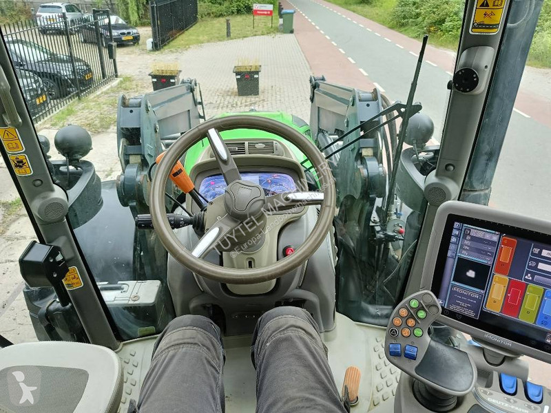 Lantbrukstraktor Deutz-Fahr AGROTRON 6175 RC...