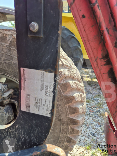 Трактор Massey Ferguson 6255
