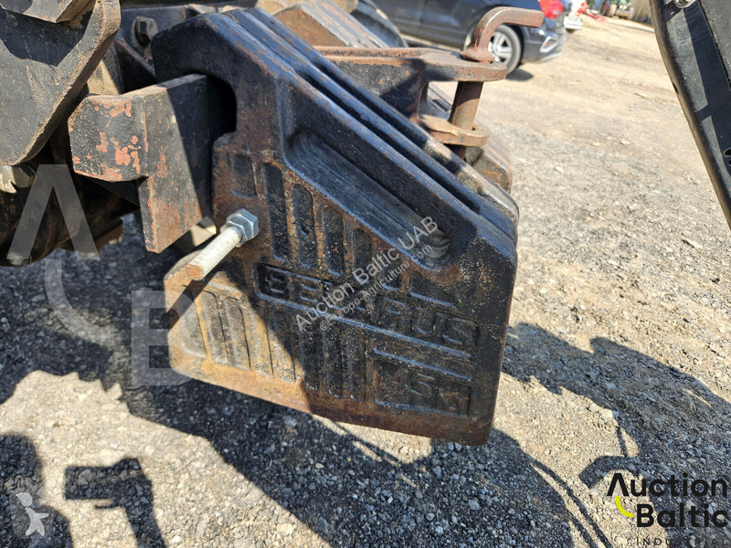 Lantbrukstraktor Belarus MTZ 952